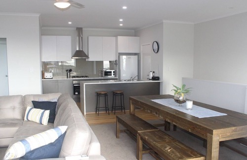Port Noarlunga South House | Beach House Serenity - family friendly, beautiful ocean views, NO PARTIES