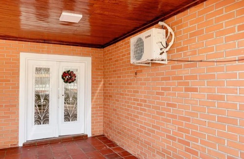 Jardim Centenario House | BEACH HOUSE 1 Guarujá Beach House 180 meters from the Sea