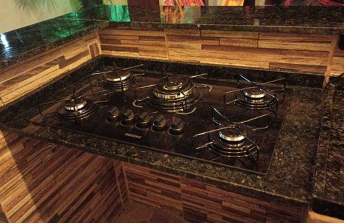 Caraguatatuba House | Beach house, gated community with 600 megabytes of Wi-Fi + ClaroTV - Air conditioning