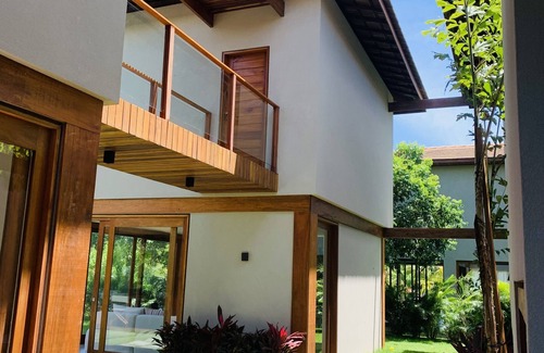 Castelo da Torre House | Beach house in the best of Praia do Forte! Castle Cove!
