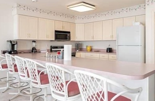 Barstow House | Beach House on the Bay
