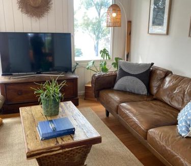 Kingston Beach House | Beach House, Stunning Views of Kingston Beach