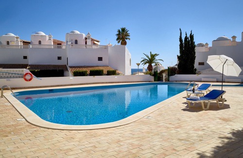 Alporchinhos House | Beach House T2 at the cliffs