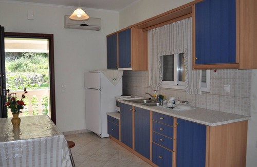 Sinarades Apartment | Beach house Tolis Pelekas Beach Corfu