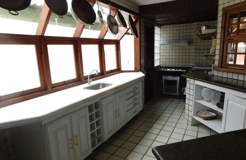 Taperapua Beach House | Beach house with 04 suites air cond, american-bar pool, sauna, barbecue
