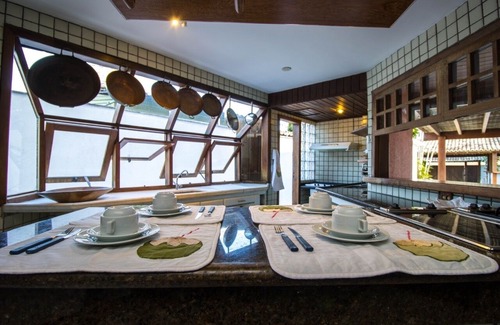 Taperapua Beach House | Beach house with 04 suites air cond, american-bar pool, sauna, barbecue