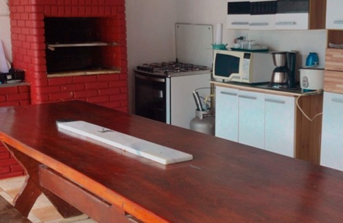 Itanhaem Cottage | Beach house with pool, weekends and holidays