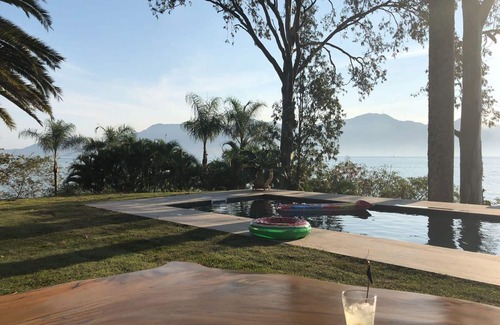 Siriuba House | Beach house with sea view
