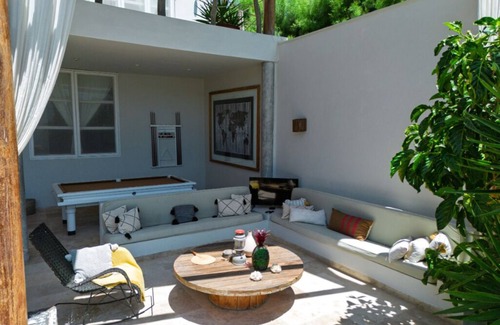 Mancora Villa | Beach house with spectacular oceanfront views and swimming pool in Mancora