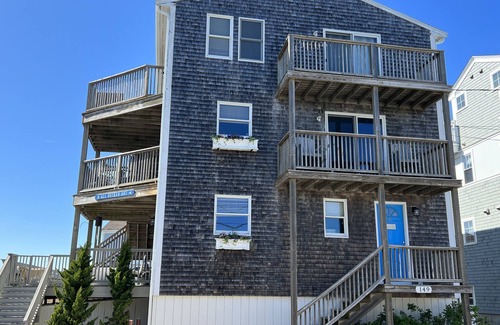 Scituate Condo | Beach House, within a walk to lighthouse, town and 2 beaches!