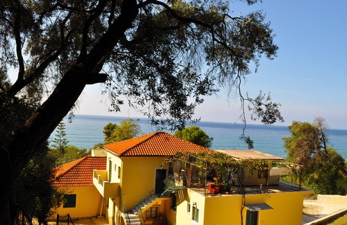 Agios Gordios House | Beach houses "Angelos" on Agios Gordios beach on Corfu