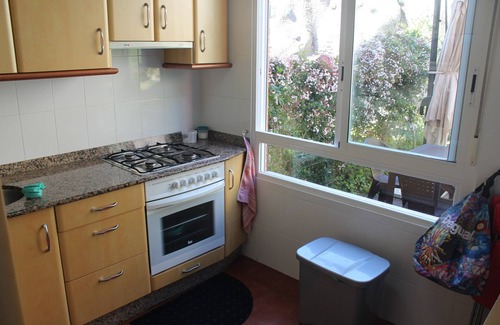 Isla House | Beach island townhouse with private garden with pool community 500m beachG102253