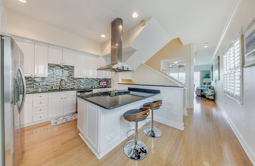 Siesta Key Village House | Beach Location - Luxury Villa with Pool, Walk to Beach and Restaurants!