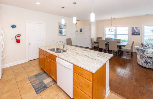 Northeast Virginia Beach House | Beach Music - North End VB