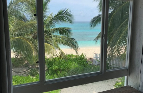 Westwind Condo | Beach'n Barefoot - nestled on the sands of Love Beach - max guests 2