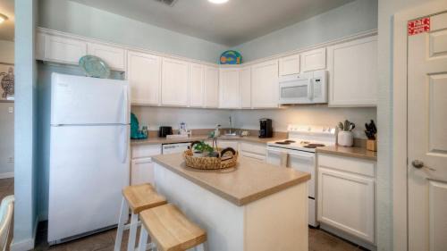 Port Aransas House | Beach Nearby Pool 6-Units Costa Bahia w Pet Access