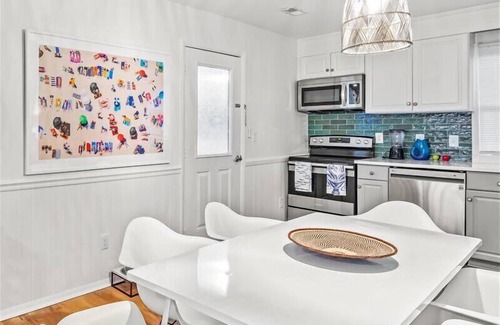 Crescent Beach Apartment | Beach Nest #4 2BR 2BA Walk to Beach