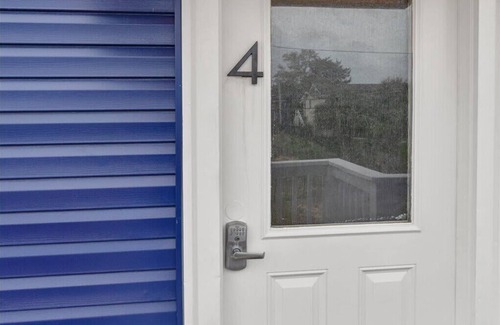 Crescent Beach Apartment | Beach Nest #4 2BR 2BA Walk to Beach