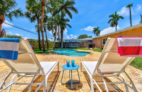Island Estates House | ★Beach Oasis | Tiki Cabana | Heated Pool | Cozy