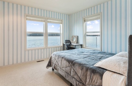Camano Island Villa | Beach Oasis w/hot tub - steps from the ocean