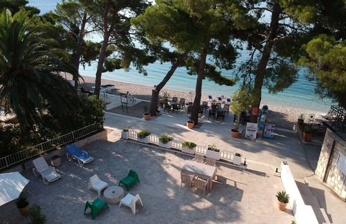 Podaca Apartment | Beach on the doorstep, top location! Apartment with two bedrooms, WiFi, parking