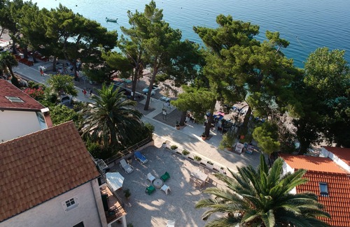 Podaca Apartment | Beach on the doorstep, top location! Apartment with two bedrooms, WiFi, parking