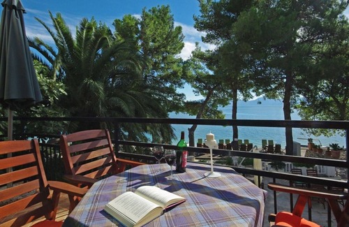 Podaca Apartment | Beach on the doorstep, top location! Apartment with two bedrooms, WiFi, parking