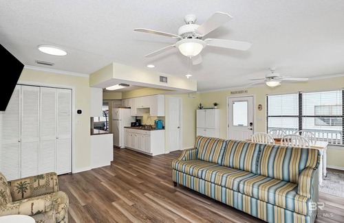 Gulf Shores House | Beach or Bay, just Steps Away-Gulf Shores, West Beach Section. Quiet, safe area