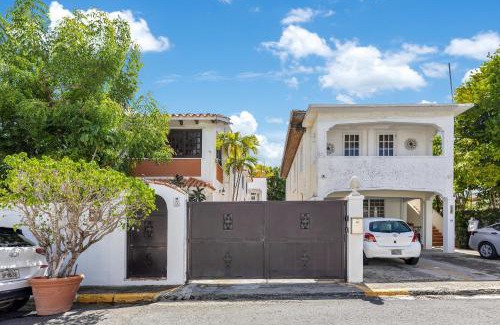 Parque Apartment | Beach Pad w Patio, walk to everything! GEN AC - 20 Down