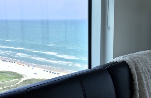 South Padre Island Apartment | Beach paradise, 28 floors above it all!