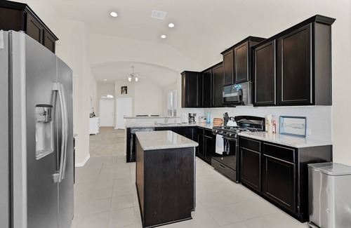 Santa Fe House | Beach Resort in Lago Mar 20 min from Galveston!