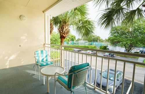 Ruskin Condo | Beach Resort Studio - Sleeps 4- Access to all Restaurants & Amenities!