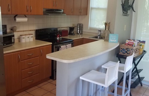 Mediania Alta Apartment | BEACH RESORT. Walk to beach+Pool+WiFi+AC+free PK
