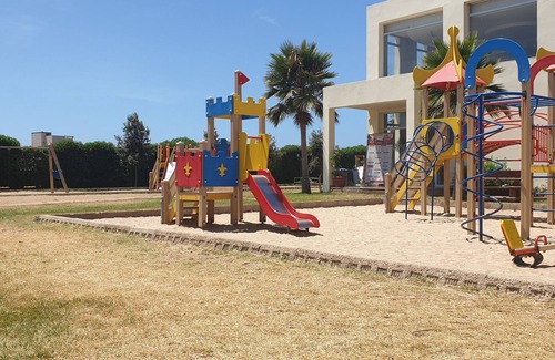 Casablanca Apartment | Beach Resort with Pools and Beach Access