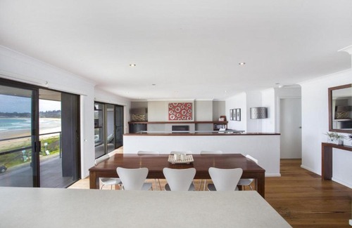 Mollymook Beach House | Beach Road