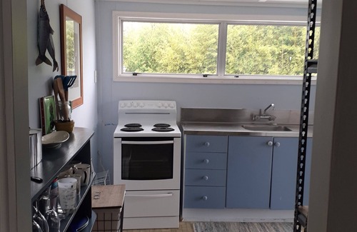 Whangarei Heads House | Beach Shack at Taurikura Bay