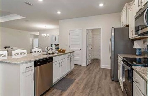 Foley House | Beach - Short Drive - 4 BDR (1K, 3Q); 3 BA; newly constructed house; sleeps 8