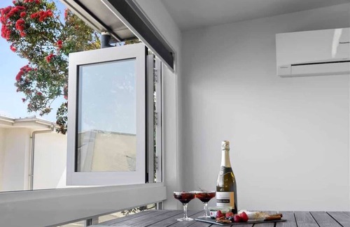 Fitzroy Apartment | Beach Studio - coastal escape near Fitzroy Beach