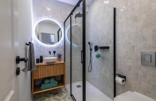 Armacao de Pera House | Beach Townhouse - Luxury, Wi-Fi, AC, 2 mins from the beach