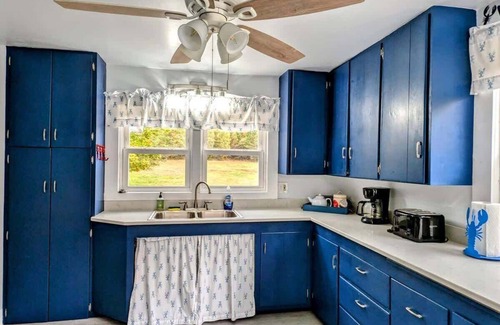 Sullivan House | Beach Vibes Acadia Cottage, Fire pit, Family, Acadia, sleeps 8