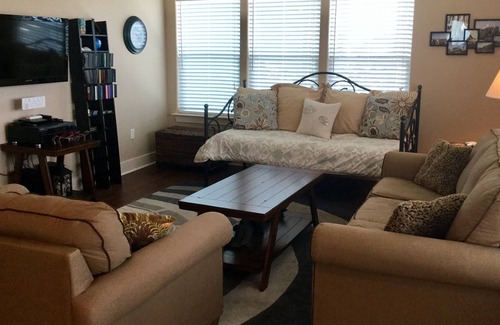 Port Bolivar Cabin | ~ Beach view ~ Custom 2 bedroom 2 bathroom~ short walk to the beach