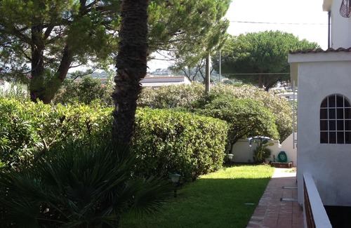 Cucco-Riviere Villa | Beach villa facing Cirella island with garden and private parking