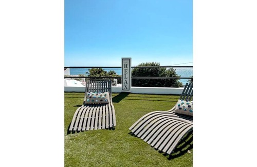 Camino Nuevo House | Beach Villa Mojoneo @ El Cocal. Secluded beach, Rooftop, Jacuzzi, Pool table