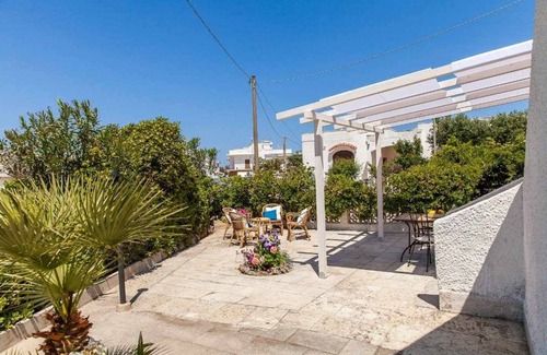 Villanova Villa | Beach Villa Ostuni - Terrace sea view - Fenced garden - Beach at 150 m