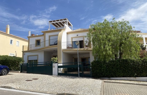 Alvor Villa | Beach villa with sea view roof terrace for the whole family