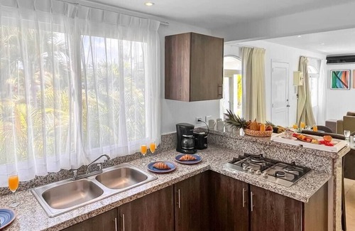 Punta Cana Villa | Beach VILLA★MARFIL with private Pool, BBQ and Maid