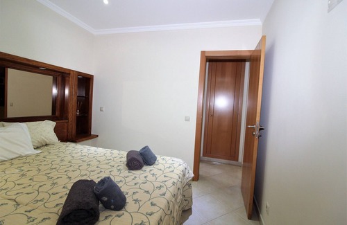 Calicos Apartment | Beach Waves / Albufeira