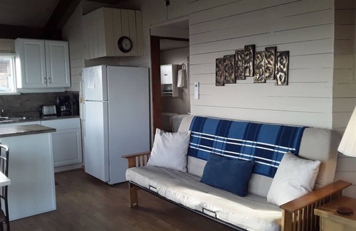 Sequim House | Beachcomber`s Cottage - On the beach in historic Dungeness