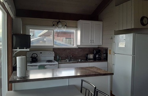 Sequim House | Beachcomber`s Cottage - On the beach in historic Dungeness