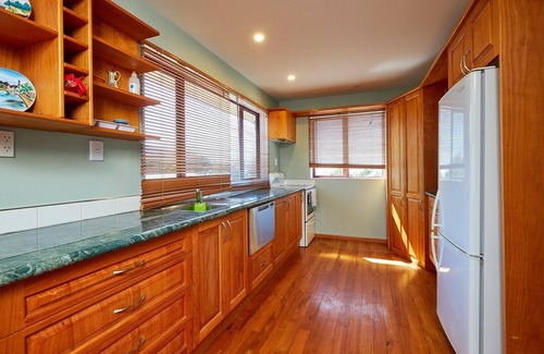 Kaikoura House | Beachcomber - Two Storied, Lovely Home